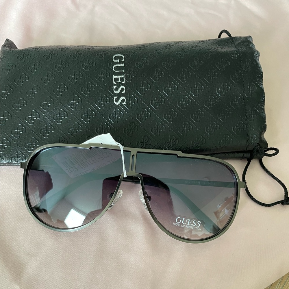 NEW Guess Sunglasses Pilot Aviator